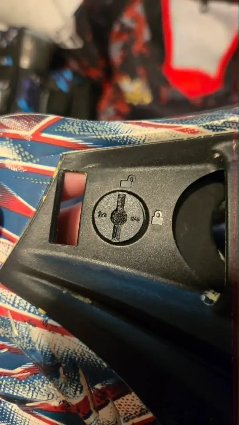 V-Force Grills Foam Lock - Design + Print – photo 1